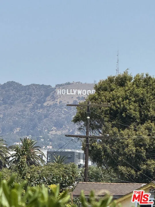 206 N Hobart Boulevard, Los Angeles, California 90004 home-pic-2