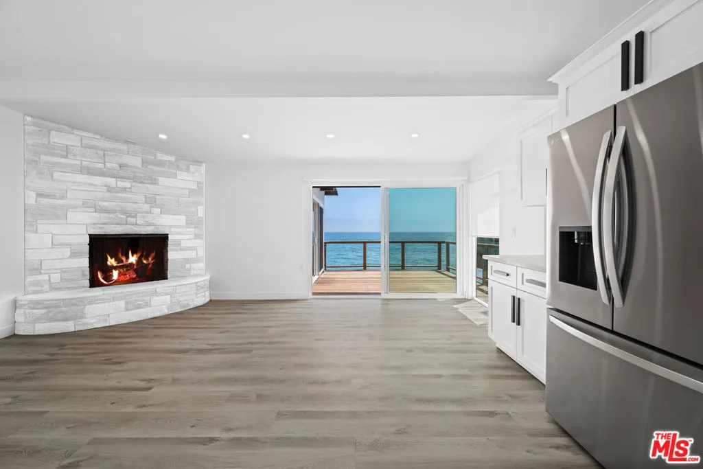25154 Malibu Rd 1, Malibu, California 90265, 2 Bedrooms Bedrooms, ,2 BathroomsBathrooms,Residential Lease,For Rent,Malibu Rd,25566817