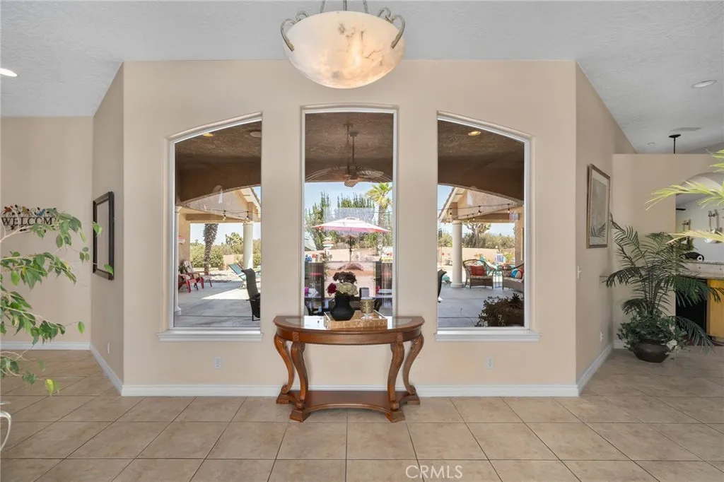 8289 Alta Mesa Road, Oak Hills, California 92344 home-pic-15