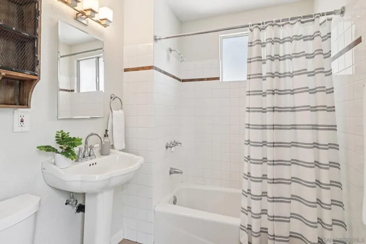 9466 Galston Dr, Santee, California 92071