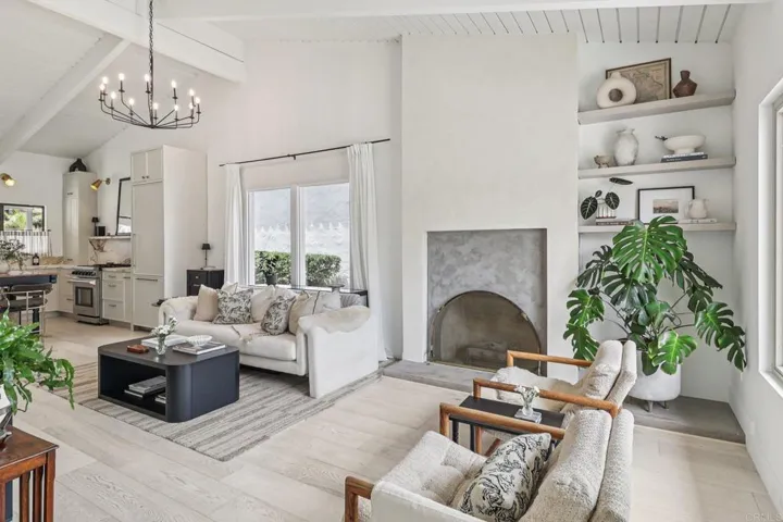 4352 Loma Riviera Court, San Diego, California 92110
