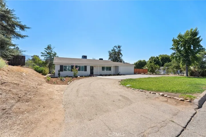 12371 5th Street, Yucaipa, California 92399