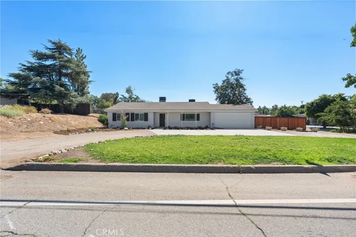 12371 5th Street, Yucaipa, California 92399
