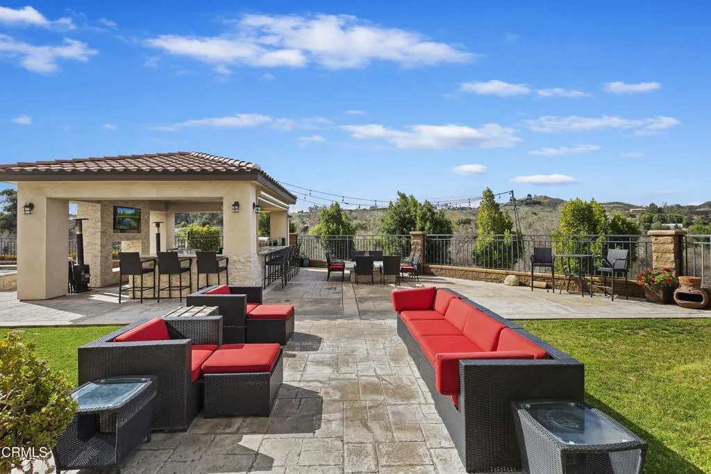16094 Mariposa Avenue, Riverside, California 92504 home-pic-8