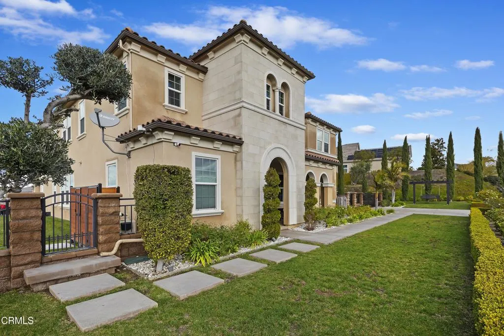 16094 Mariposa Avenue, Riverside, California 92504 home-pic-2