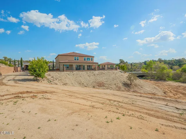 16094 Mariposa Ave-89