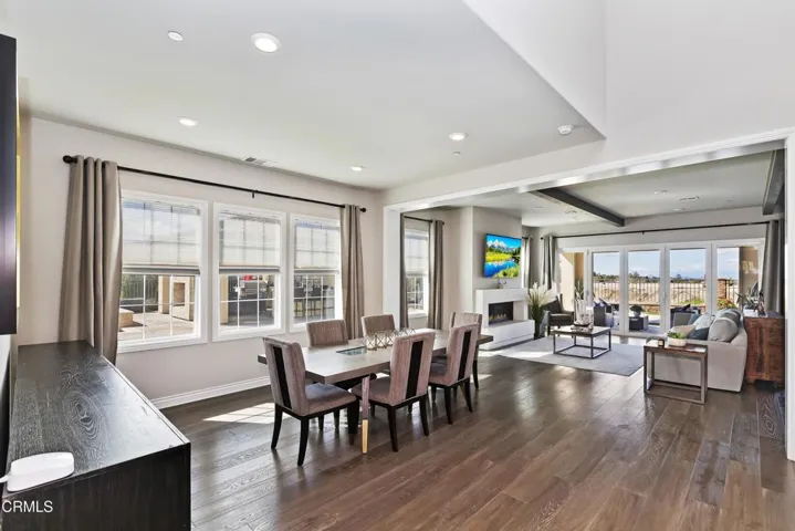 019_Living and Dining