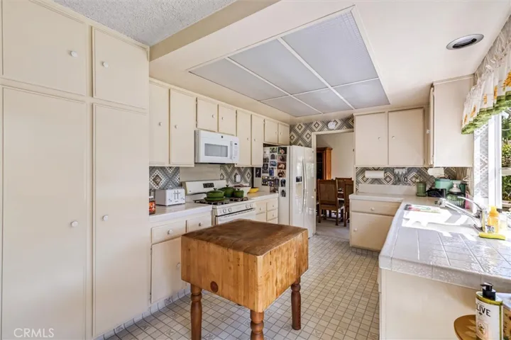 4466 Rainbow Lane, Yorba Linda, California 92886