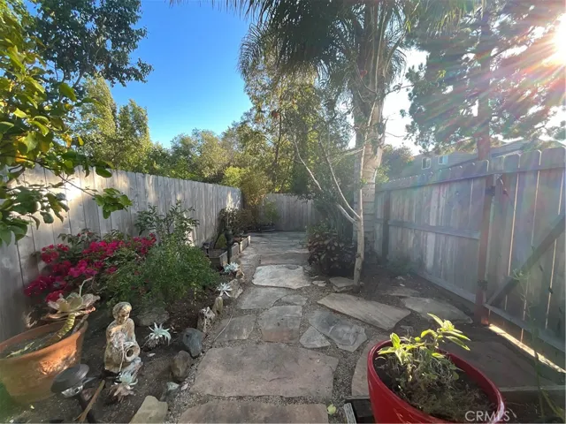 1391 Vista Del Lago, San Luis Obispo, California 93405