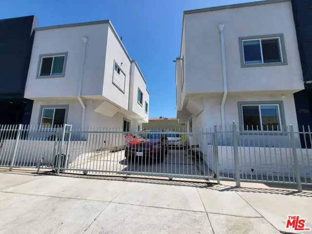 2758 W 12th Street, Los Angeles, California 90006