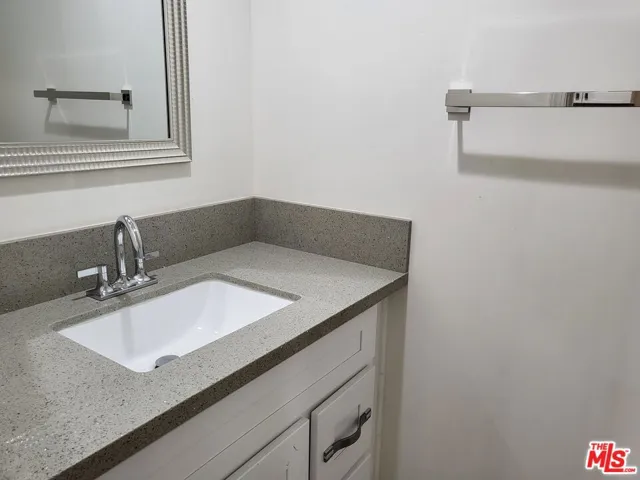 2758 W 12th Street, Los Angeles, California 90006