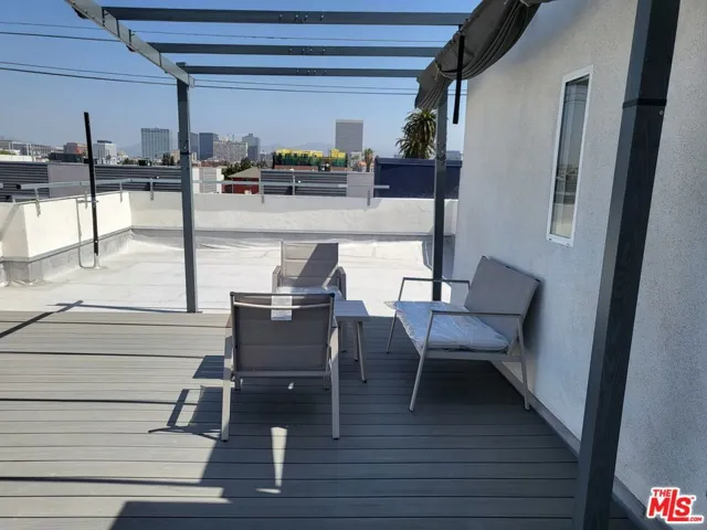 2758 W 12th Street, Los Angeles, California 90006