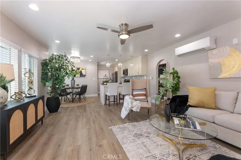 3301 Falcon Avenue, Signal Hill, California 90755 home-pic-6