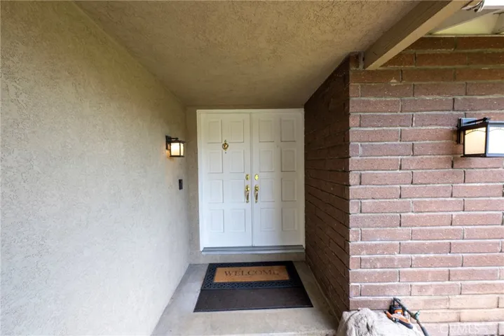 17622 La Entrada Drive, Yorba Linda, California 92886