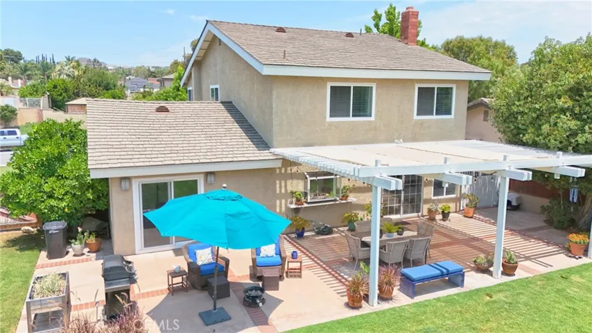 17622 La Entrada Drive, Yorba Linda, California 92886