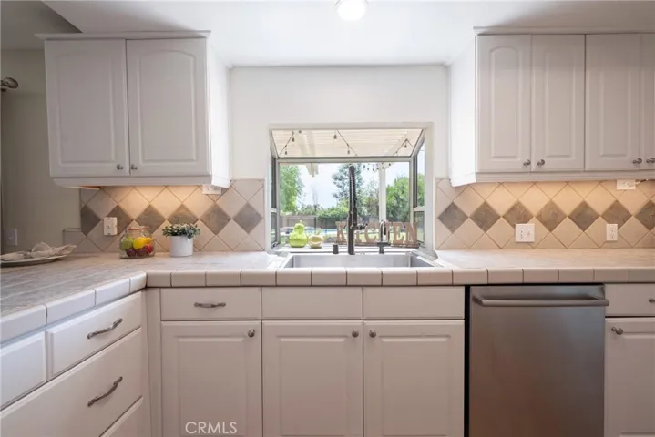 17622 La Entrada Drive, Yorba Linda, California 92886