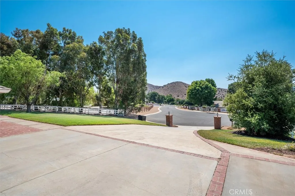 3627 Spanish Bit Drive, Acton, California 93510 home-pic-9