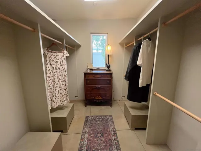 Walk-in Closet