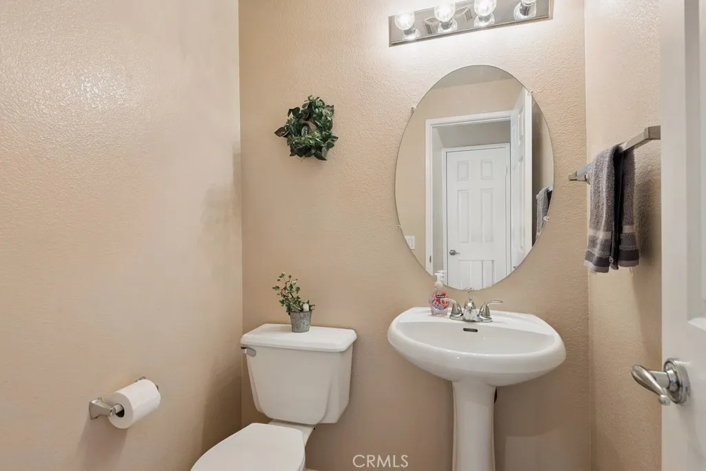 27800 Blaze Lane, Menifee, California 92585 home-pic-13