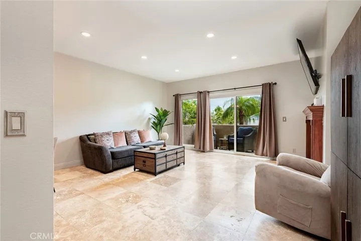 12300 Montecito Road 1, Seal Beach, California 90740