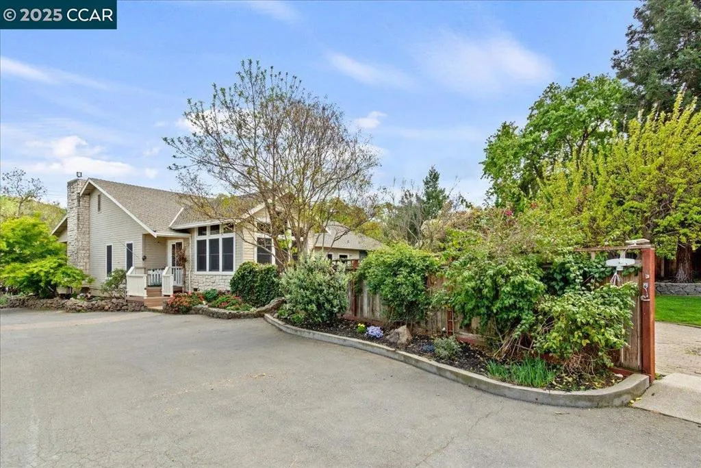 1101 North Gate Road, Walnut Creek, California 94598 home-pic-48