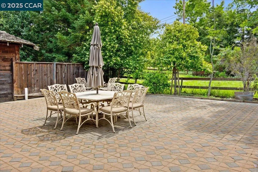 1101 North Gate Road, Walnut Creek, California 94598 home-pic-36