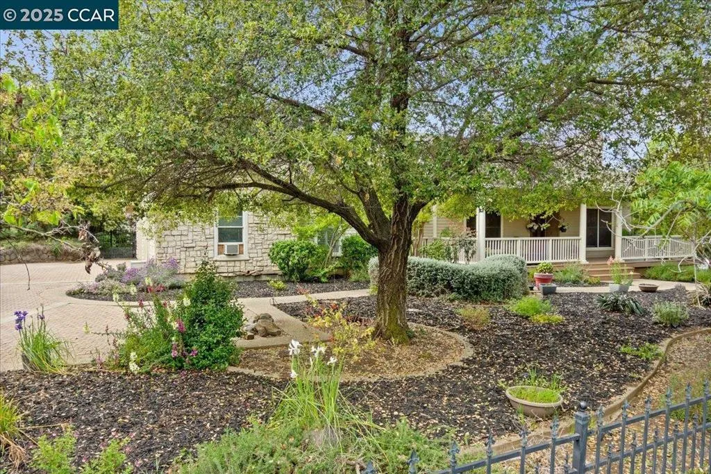 1101 North Gate Road, Walnut Creek, California 94598 home-pic-1
