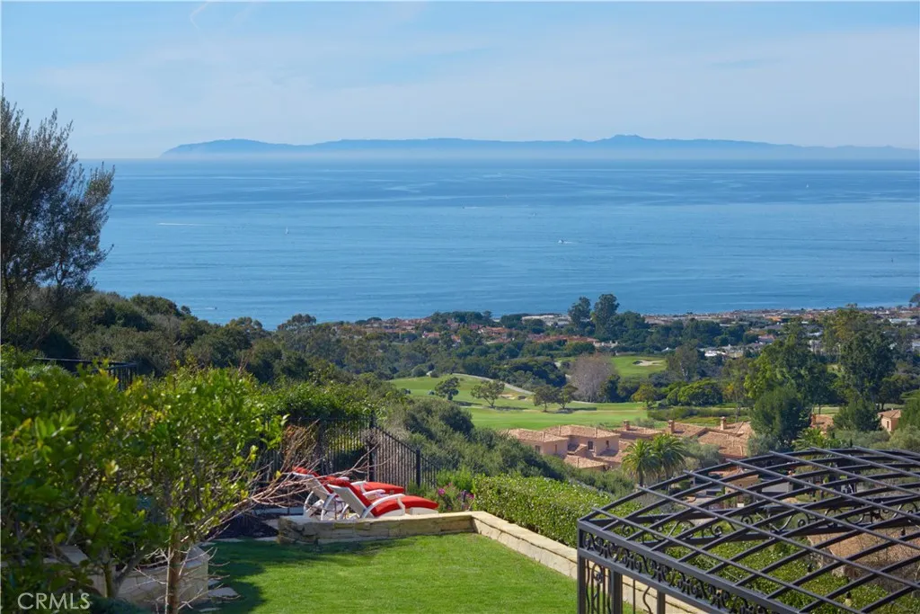 5 Pelican Vista Drive, Newport Coast, California 92657 home-pic-10
