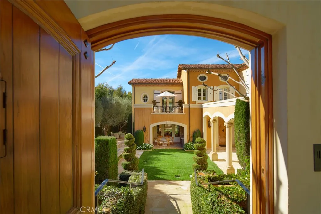 5 Pelican Vista Drive, Newport Coast, California 92657 home-pic-4