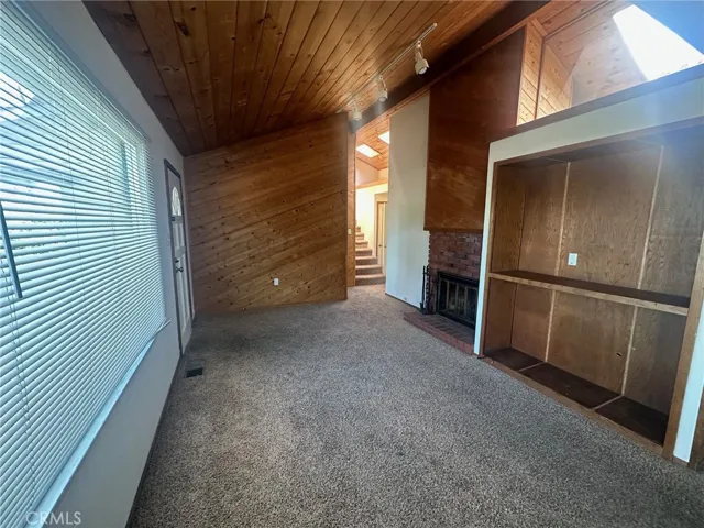 Living room V