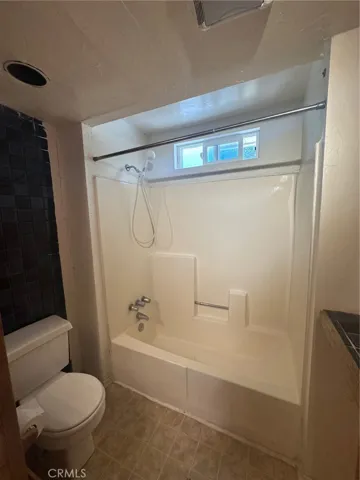 Primary bath - shower  IV