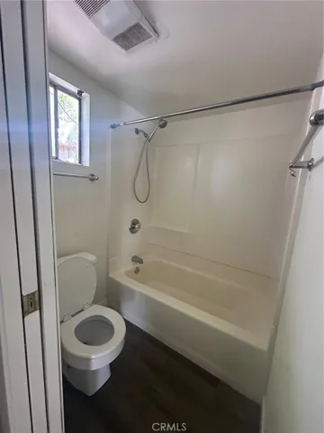rear unit - bath