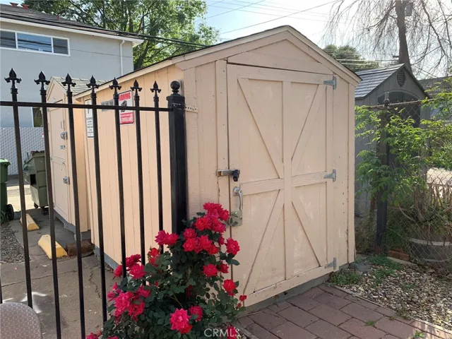 2700 32nd Street, Sacramento, California 95817