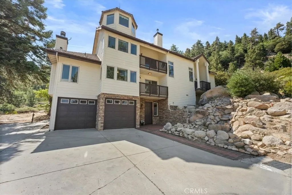 38512 North Shore Drive, Fawnskin, California 92333 home-pic-7