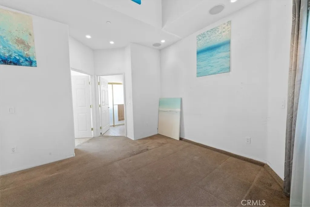 38512 North Shore Drive, Fawnskin, California 92333 home-pic-24