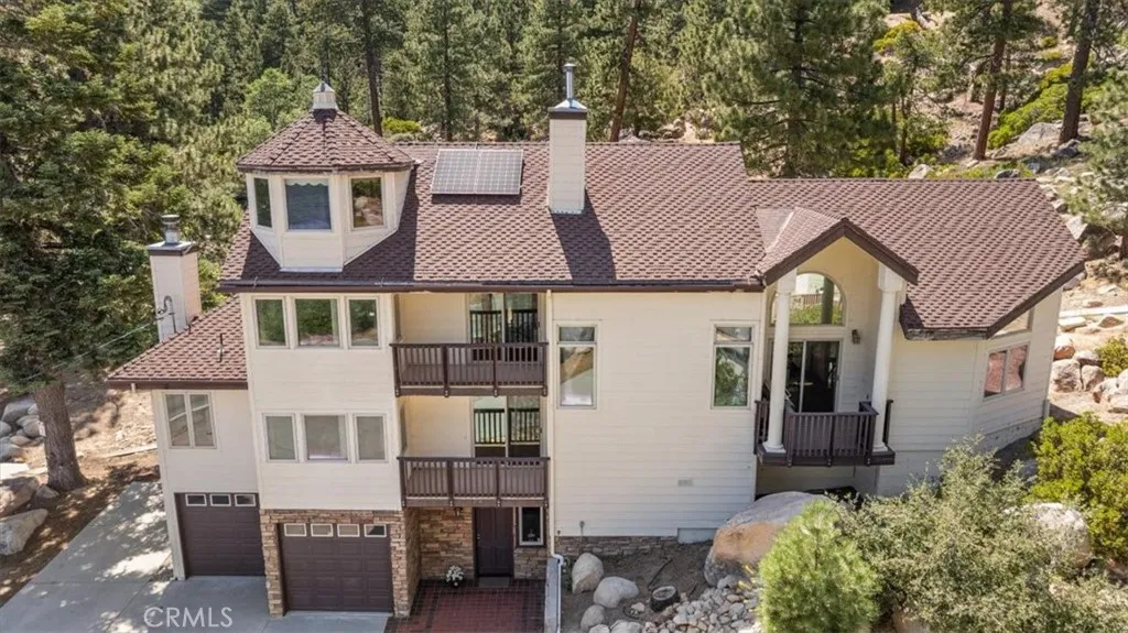 38512 North Shore Drive, Fawnskin, California 92333 home-pic-1