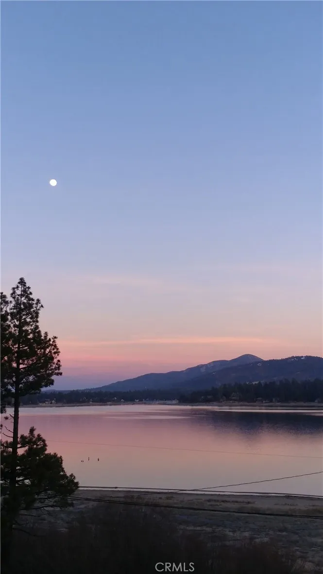 38512 North Shore Drive, Fawnskin, California 92333 home-pic-6