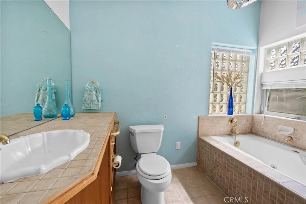 38512 North Shore Drive, Fawnskin, California 92333 home-pic-27