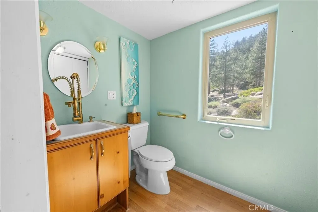 38512 North Shore Drive, Fawnskin, California 92333 home-pic-14