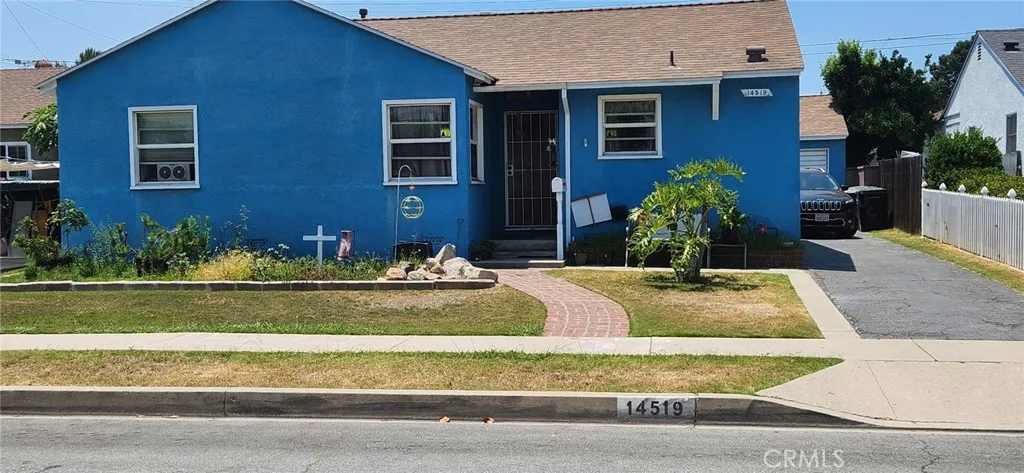 14519 Perilla, Paramount, California 90723, 3 Bedrooms Bedrooms, ,1 BathroomBathrooms,Residential,For Sale,Perilla,HD25161702
