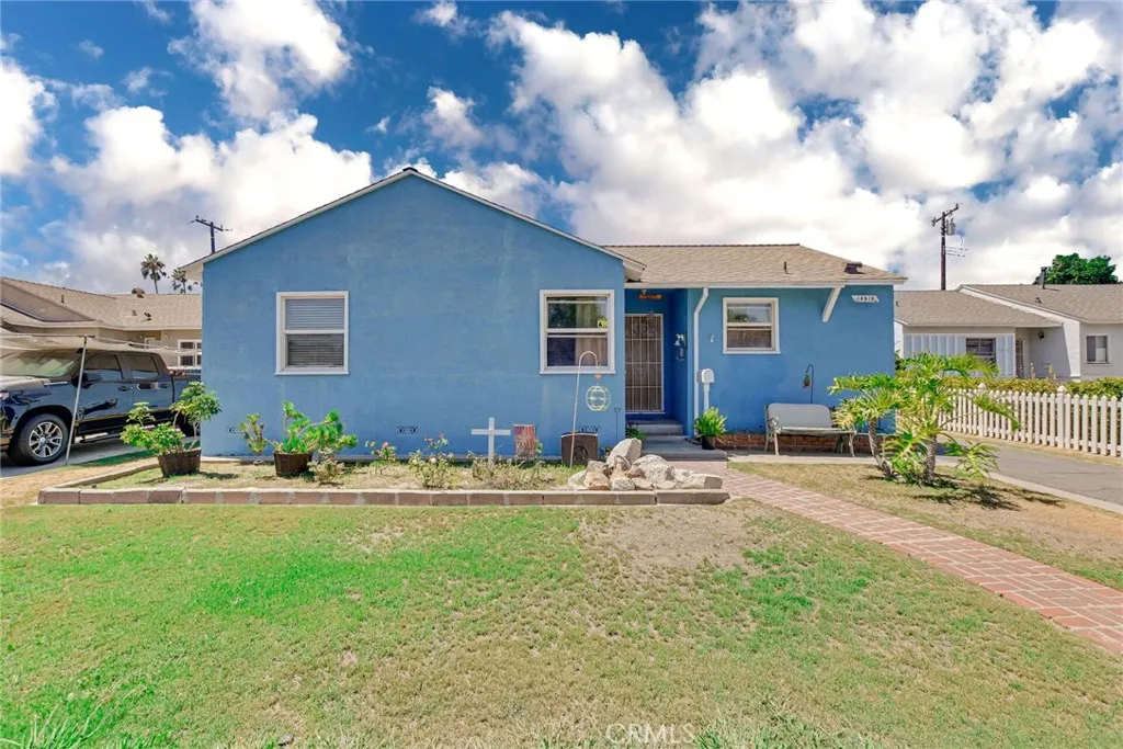 14519 Perilla, Paramount, California 90723, 3 Bedrooms Bedrooms, ,1 BathroomBathrooms,Residential,For Sale,Perilla,HD25161702