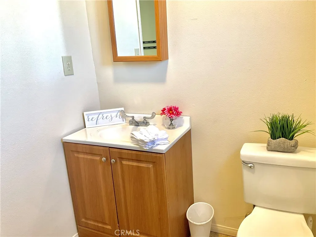 76421 Amboy Road, 29 Palms, California 92277 home-pic-25