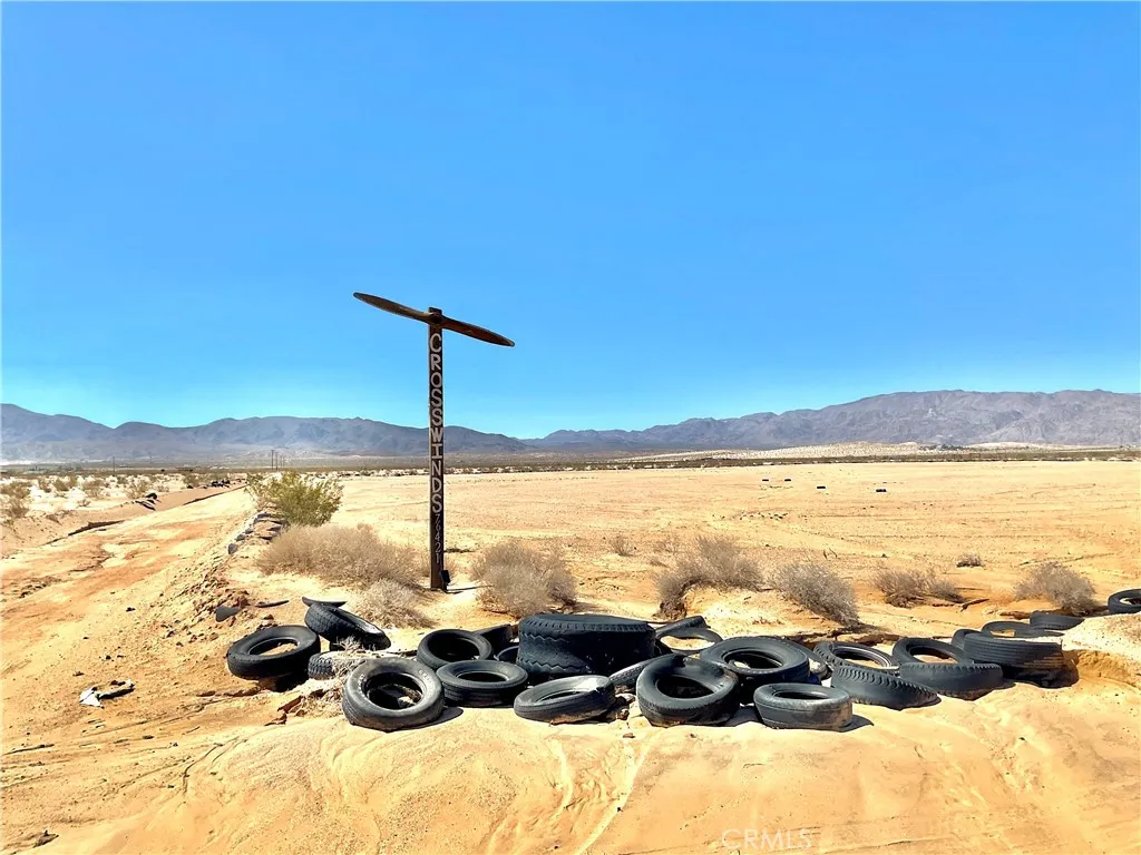 76421 Amboy Road, 29 Palms, California 92277 home-pic-40