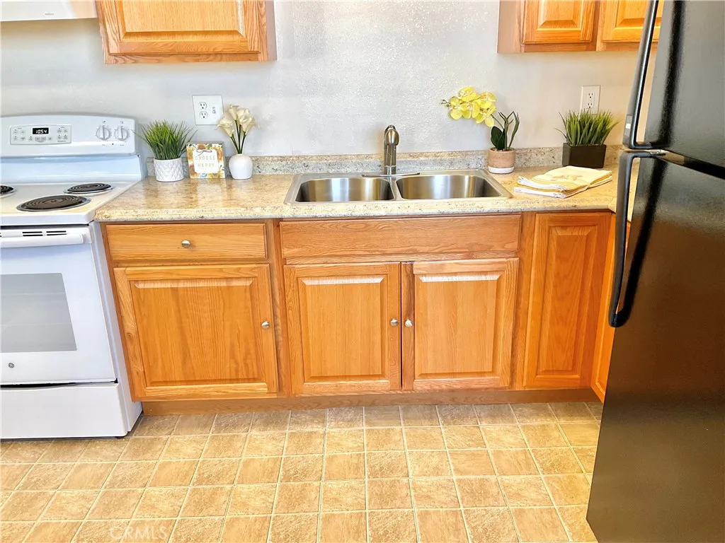 76421 Amboy Road, 29 Palms, California 92277 home-pic-34