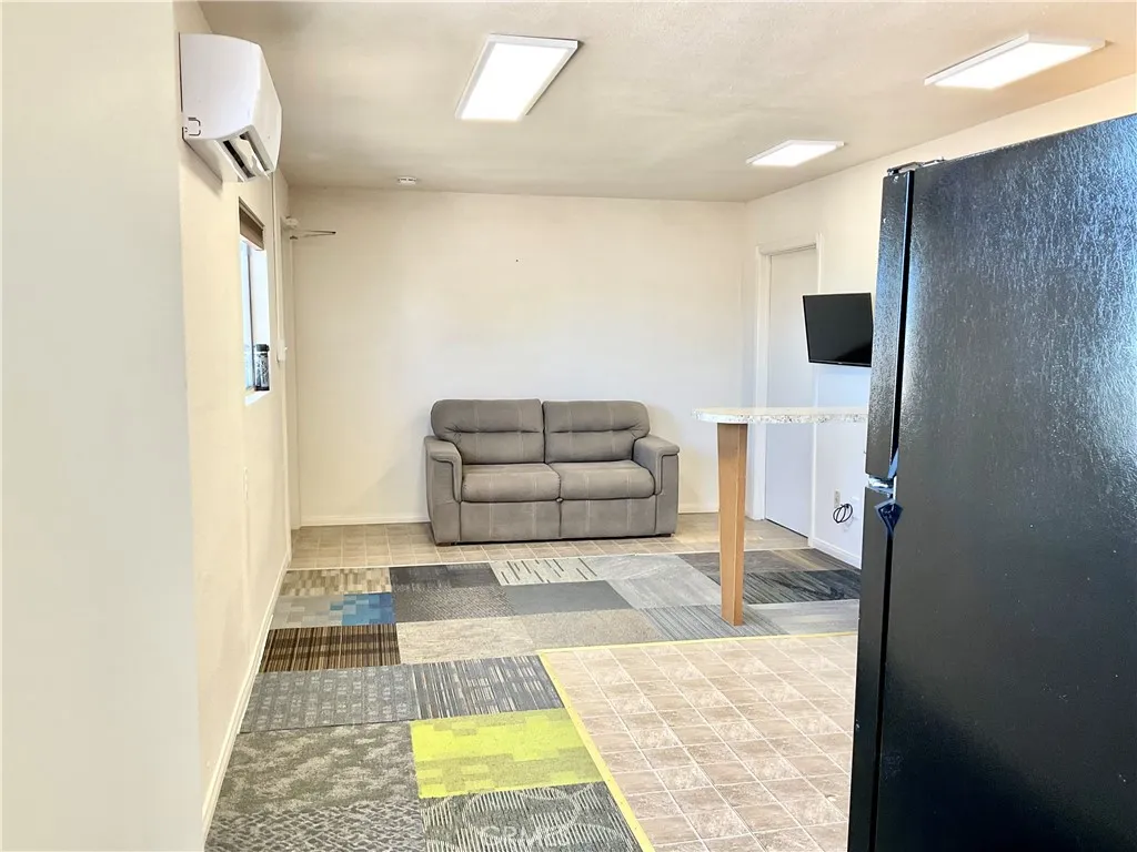 76421 Amboy Road, 29 Palms, California 92277 home-pic-22