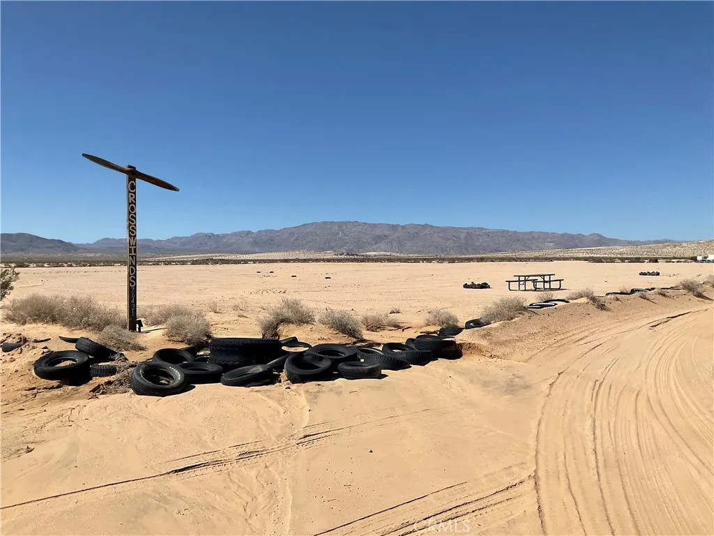 76421 Amboy Road, 29 Palms, California 92277 home-pic-42