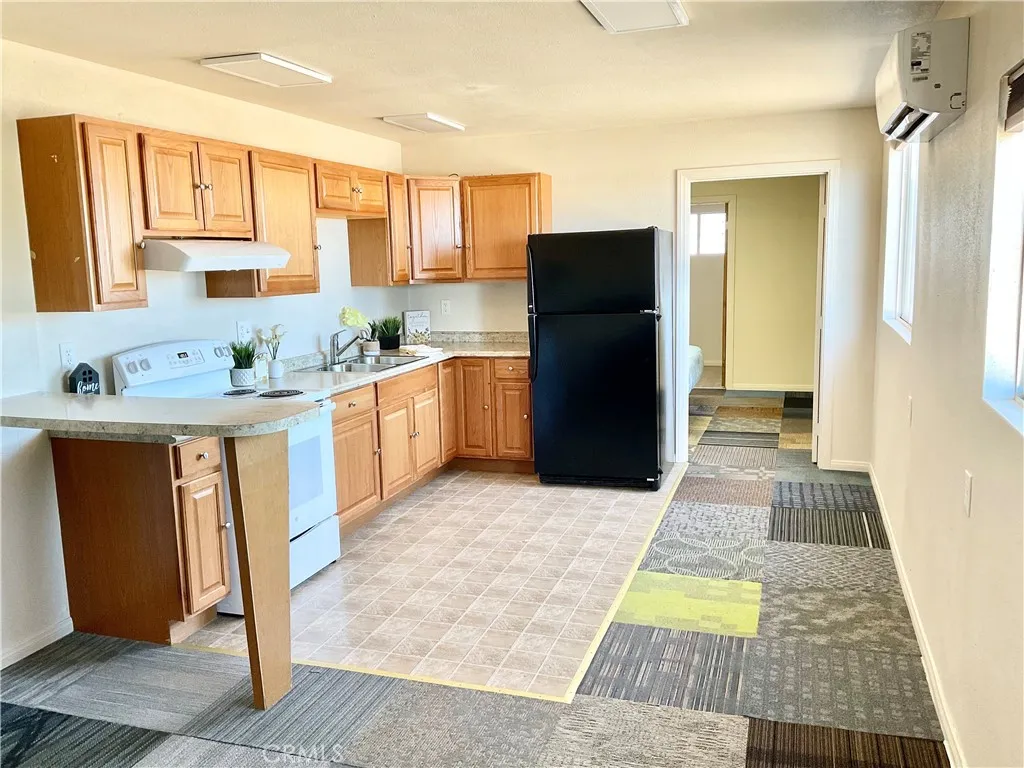 76421 Amboy Road, 29 Palms, California 92277 home-pic-38