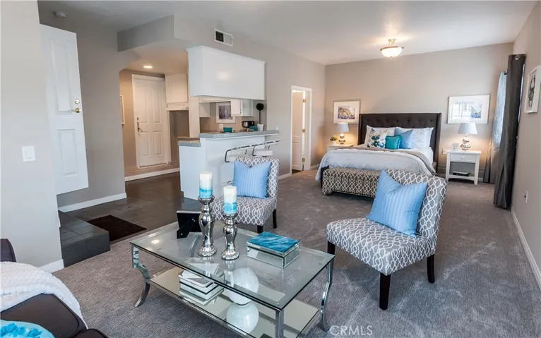 328 Rosecrans Avenue, Manhattan Beach, California 90266