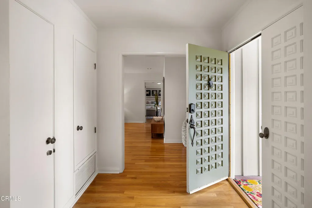 5334 Angeles Crest Highway, La Canada Flintridge, California 91011 home-pic-1