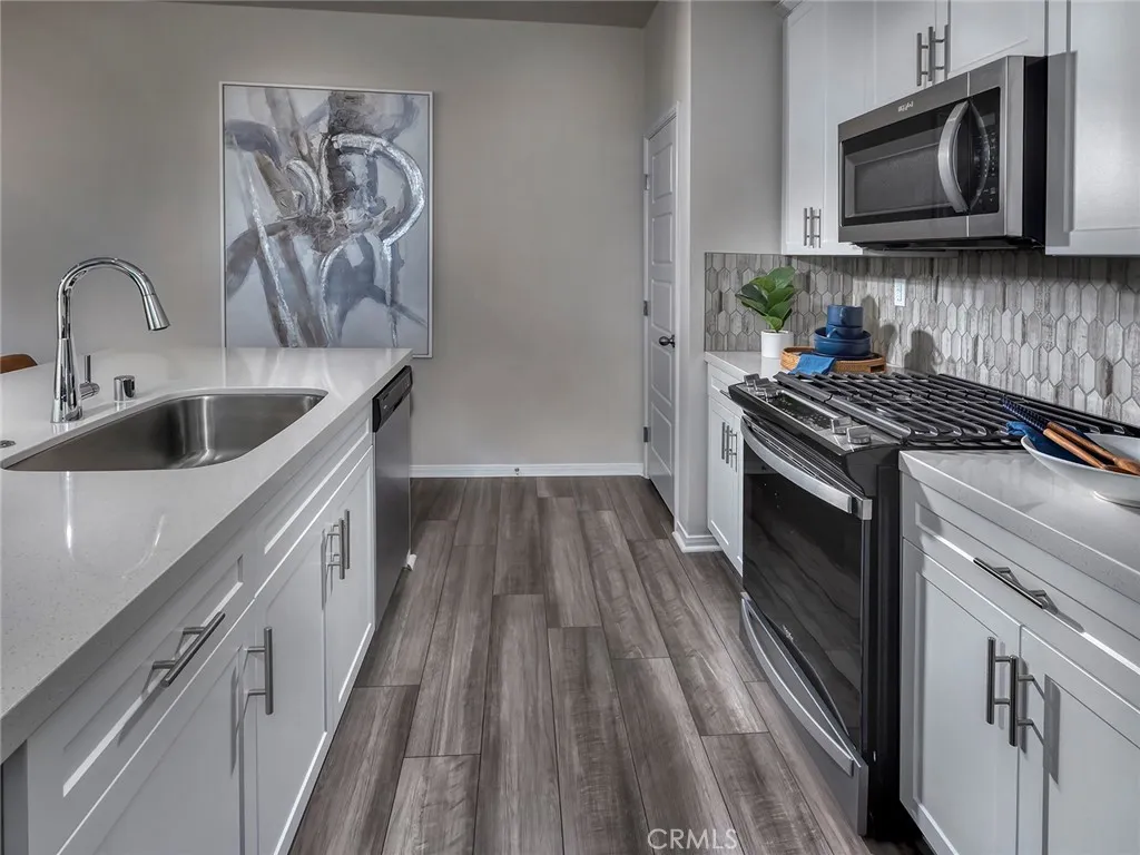 2147 Bergamot Street, Redlands, California 92374 home-pic-4